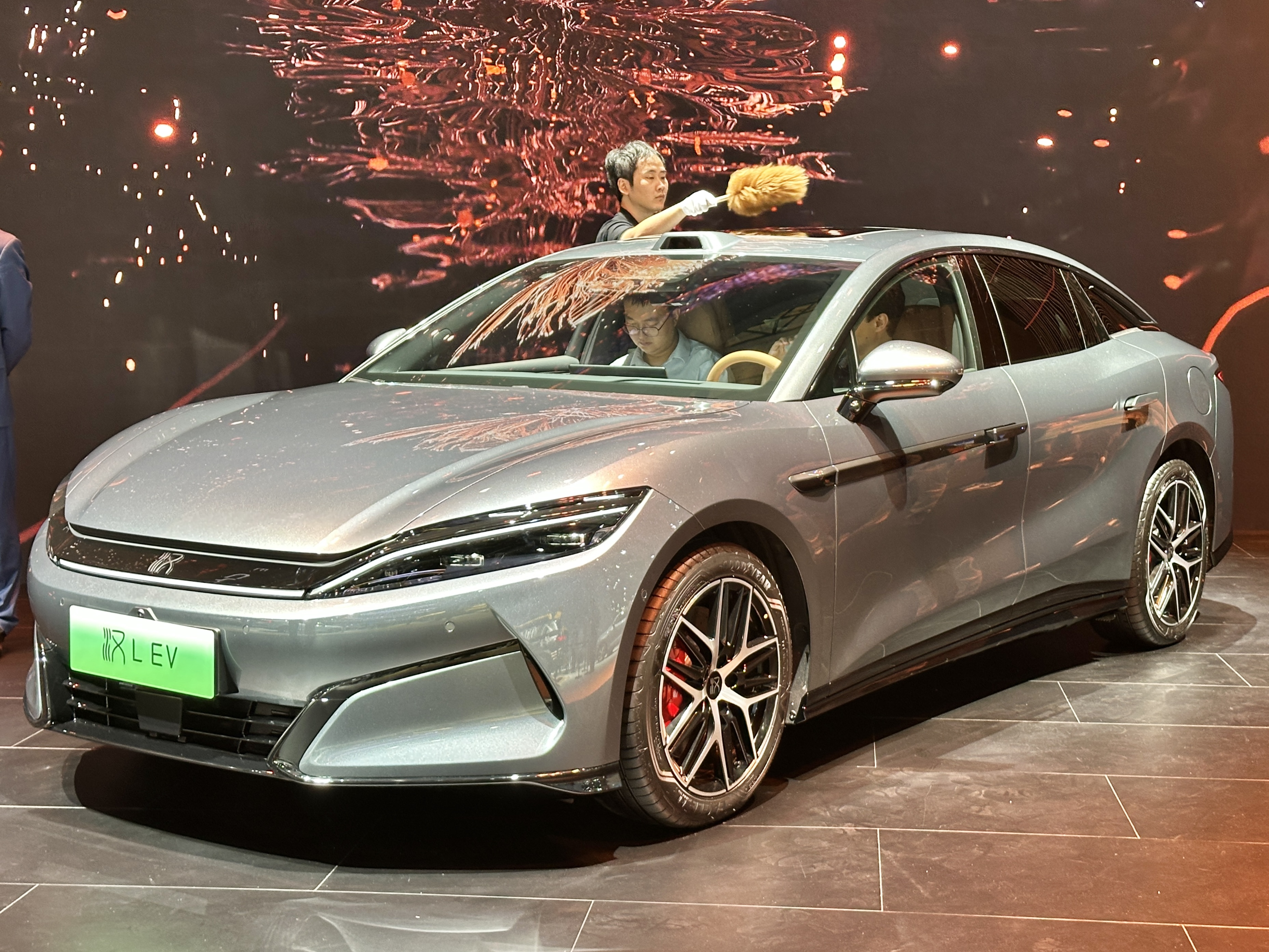 BYD Han L electric sedan, front three-quarter view